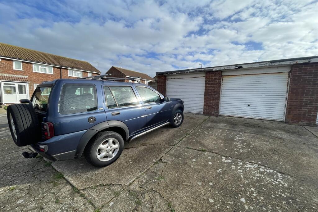 Garage with parking 