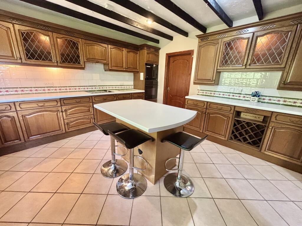 Kitchen / Breakfast Room