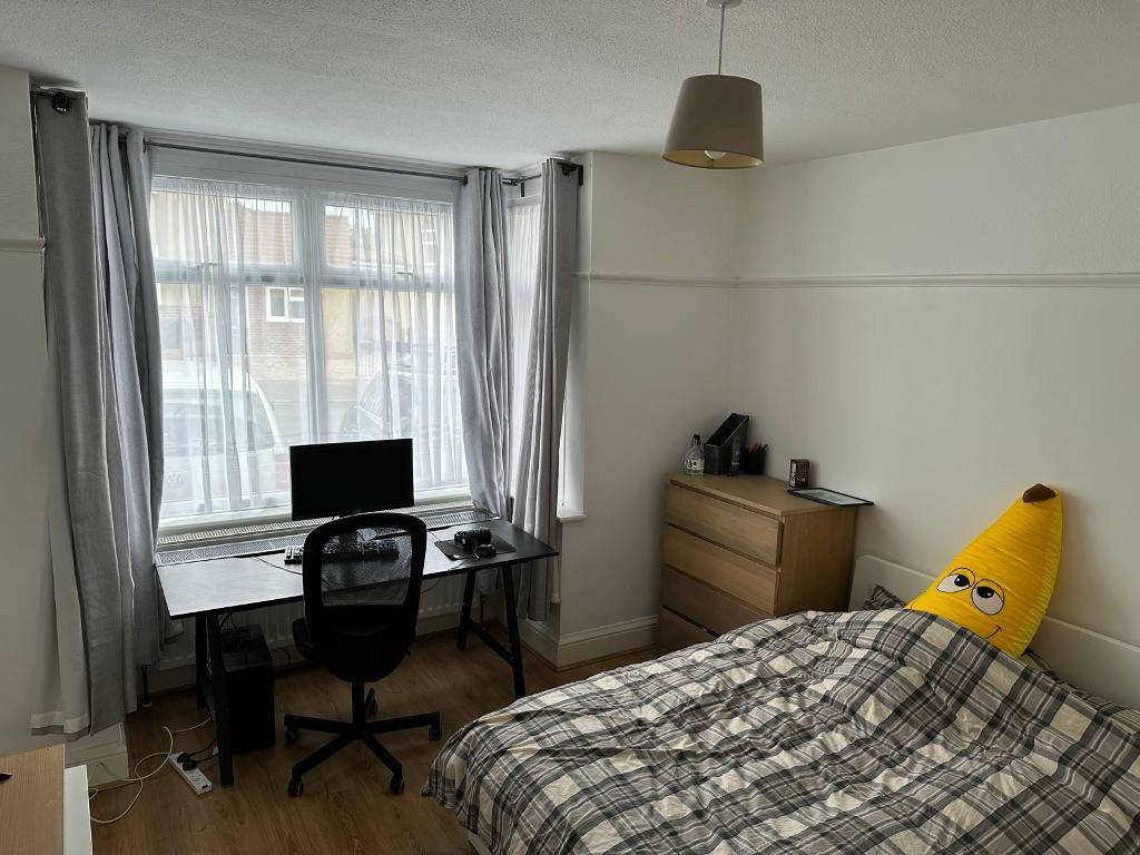 Ground Floor Front Bedroom