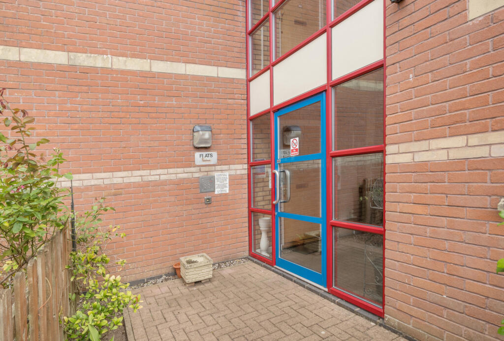 1328322-15-688a40...