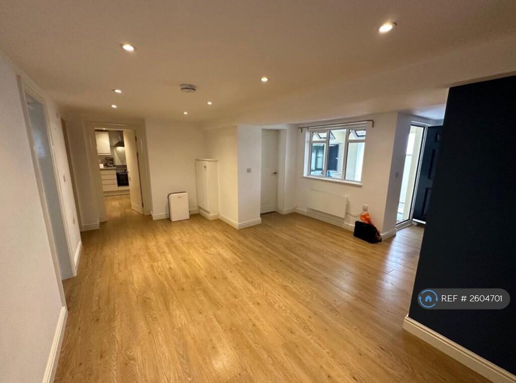 Lounge (Unfurnished)