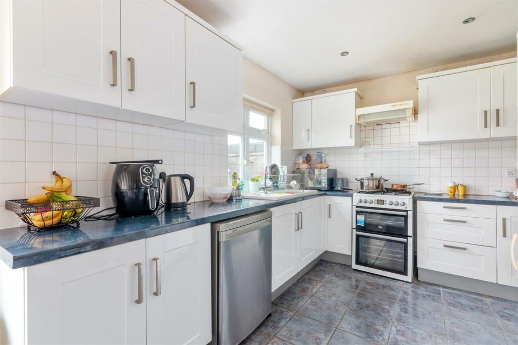 Shaldon Drive Ph14 (8).jpg