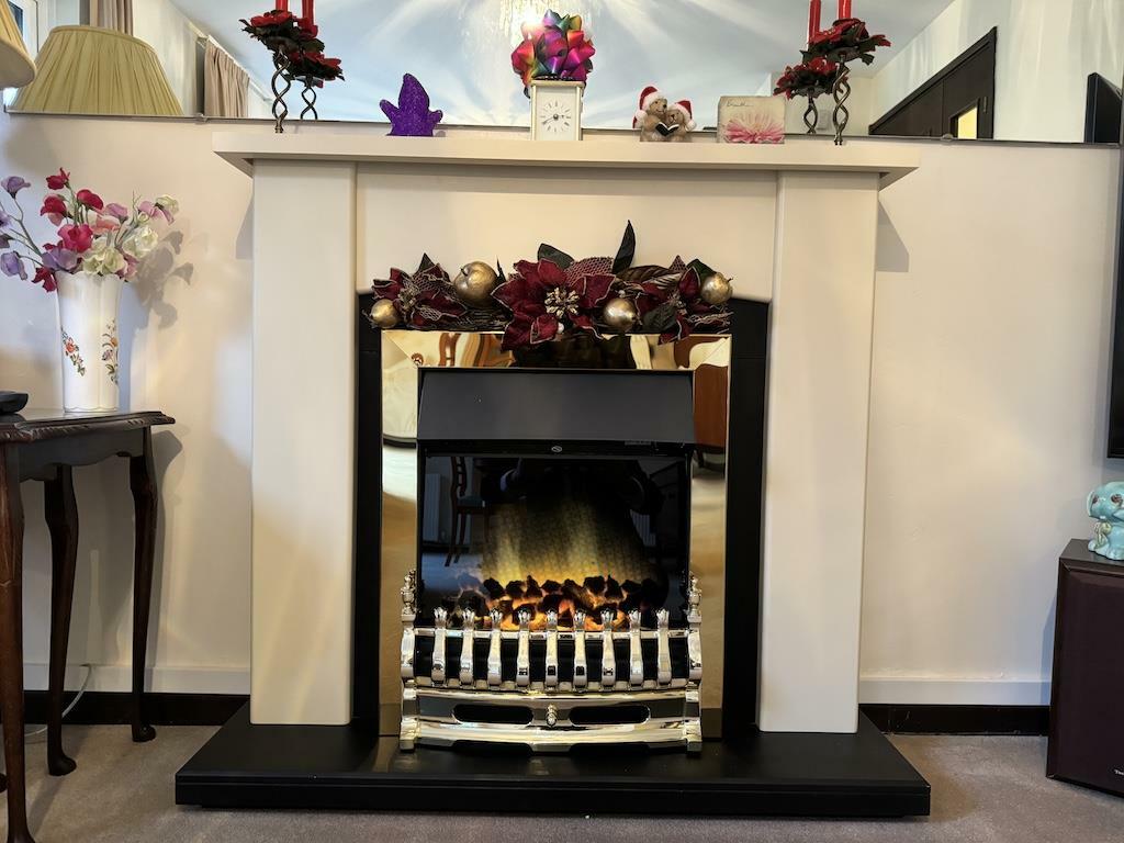 4 - Lounge Fireplace.jpg