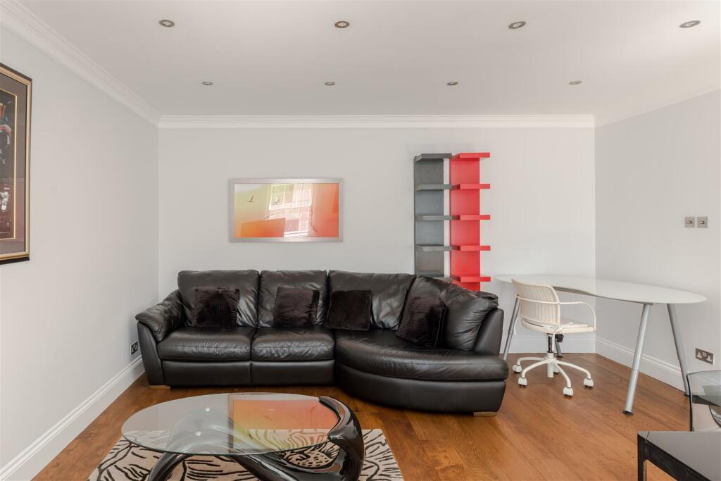 3 26 Morwell Street-3.jpg