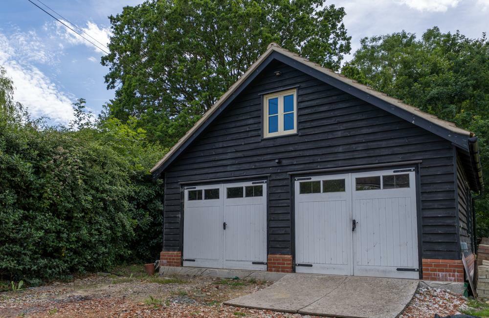 Double Garage &amp; Workshop: