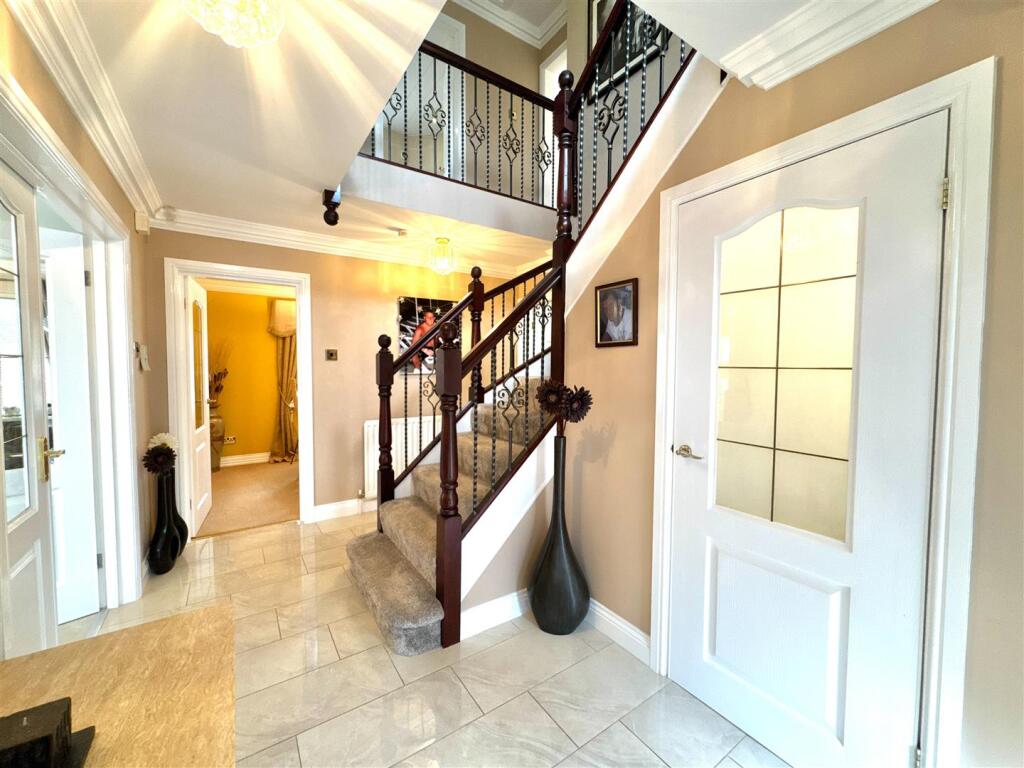 ENTRANCE HALLWAY