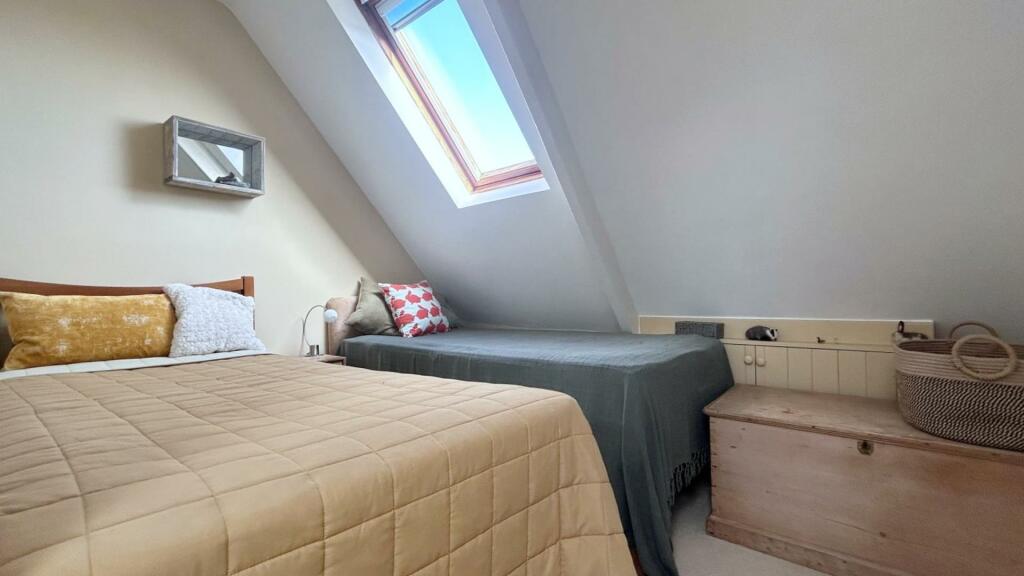 Bedroom 2.1.jpg