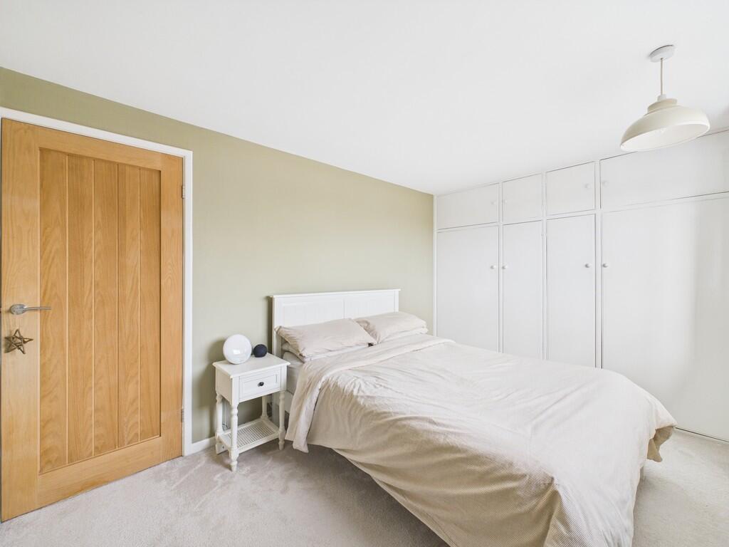 CAM02060G0-PR0299...