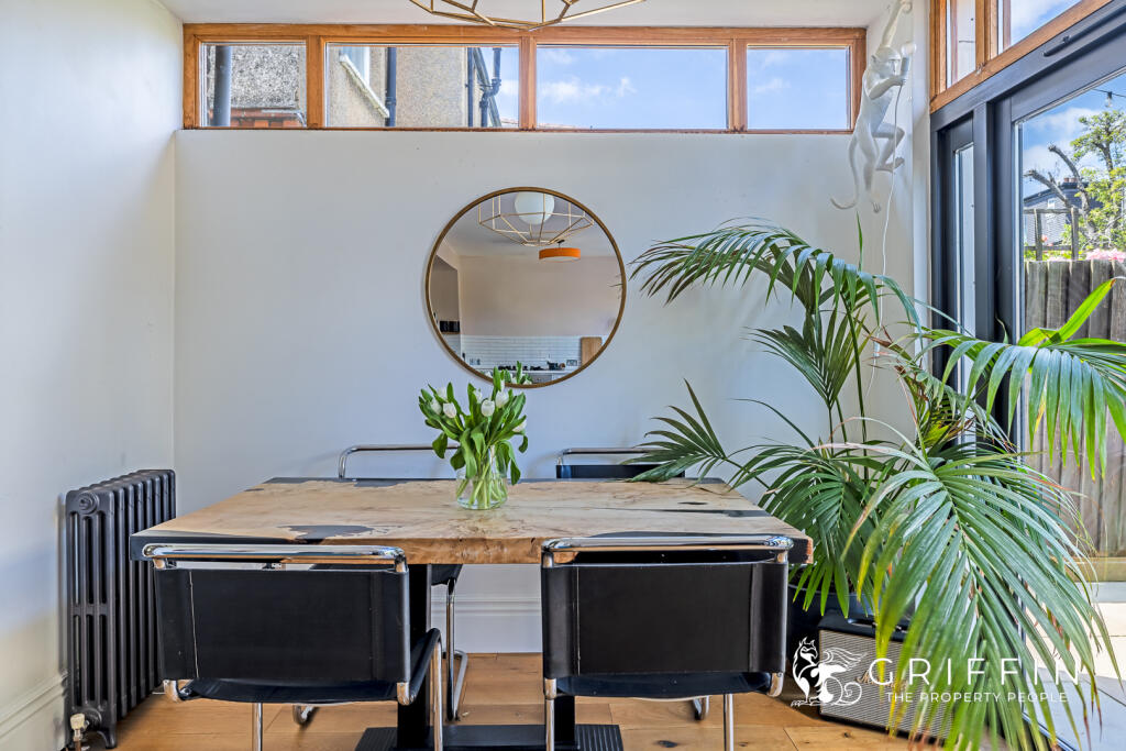 Kitchen &amp; Dining