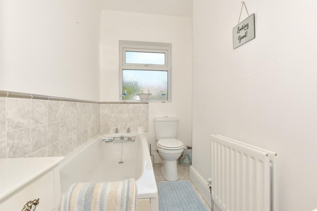 En-Suite Bathroom