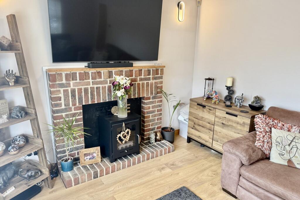 Fireplace in Living 