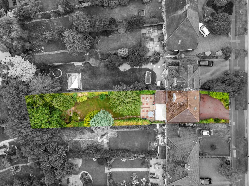 16 Longdon Road_5 B&amp;W.jpg