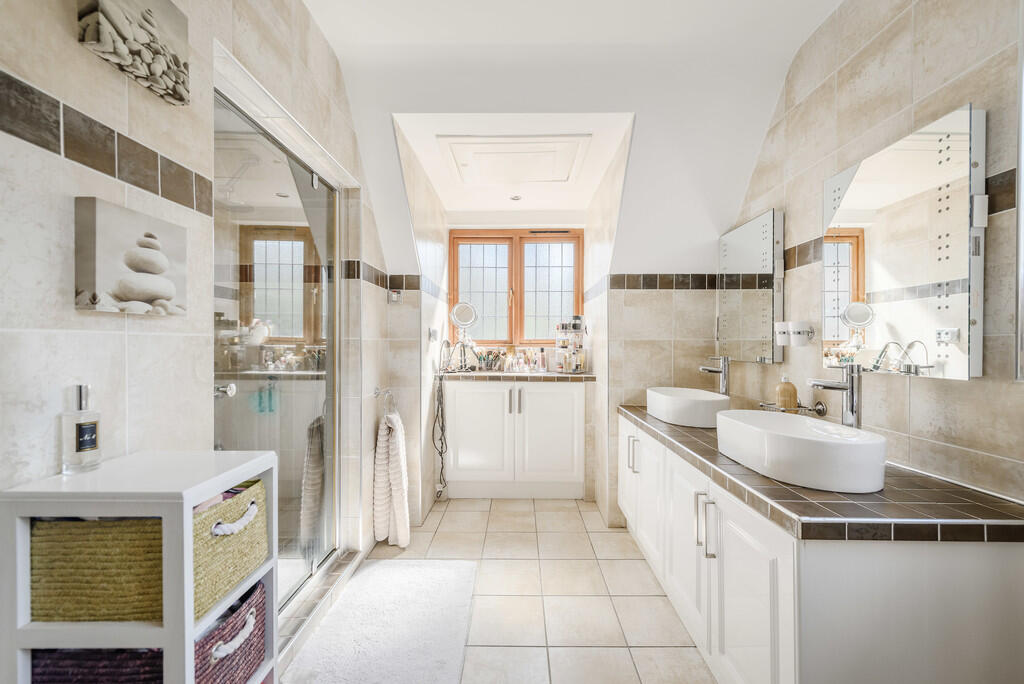 En Suite 2