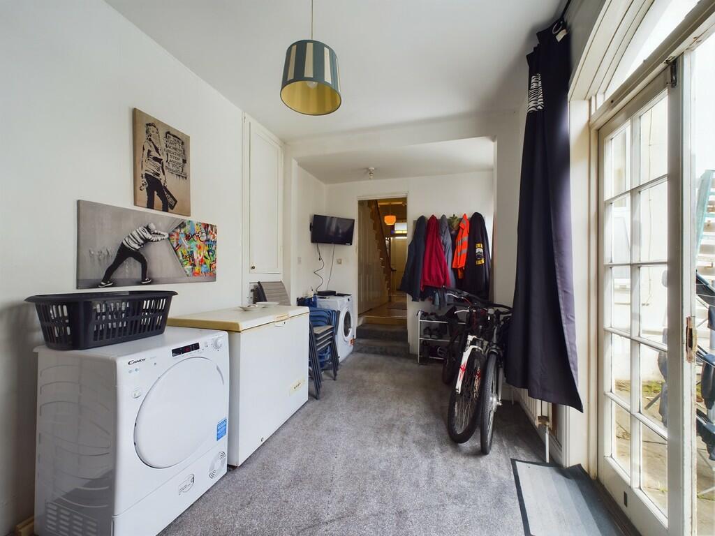 CAM02089G0-PR0337...