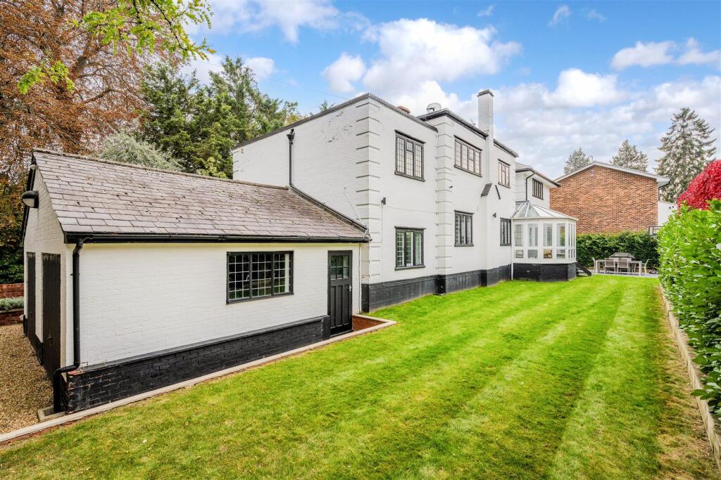 COLLEGE AVENUE (4).jpg