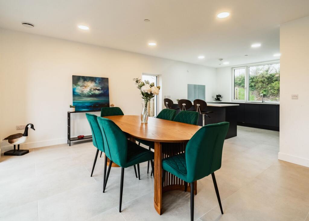 Sitting Room/ Kitchen / Dining Room