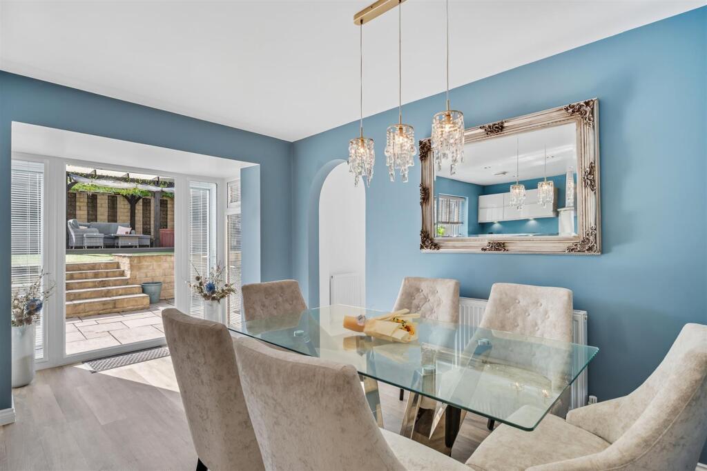 Dining area to Garden.jpg