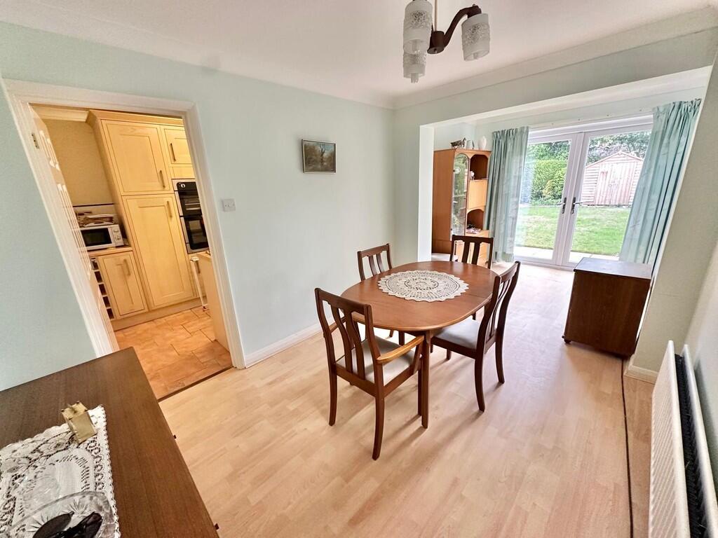 IMG-20250925-WA00...