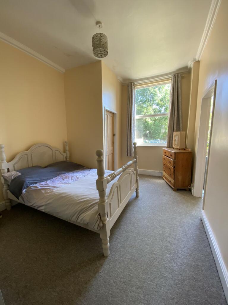 8g bedroom long shot