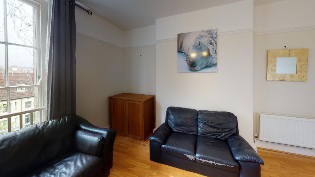 52a-Arley-Hill-Livin