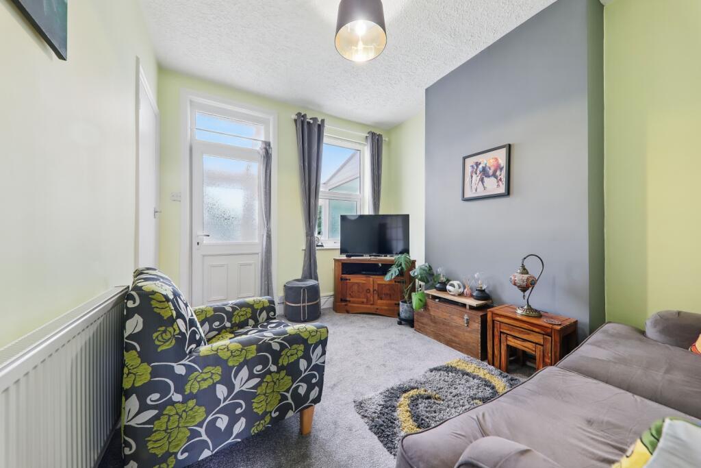 Garden Street Living Room 1 - EweMove Pontefract