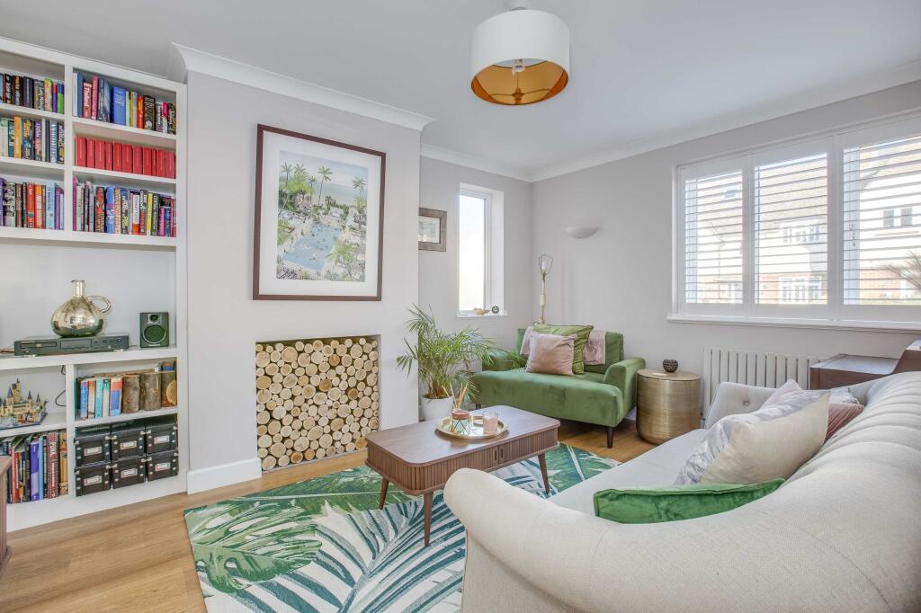 21 Trinity Avenue, SL7 3AL (LOW RES)-15
