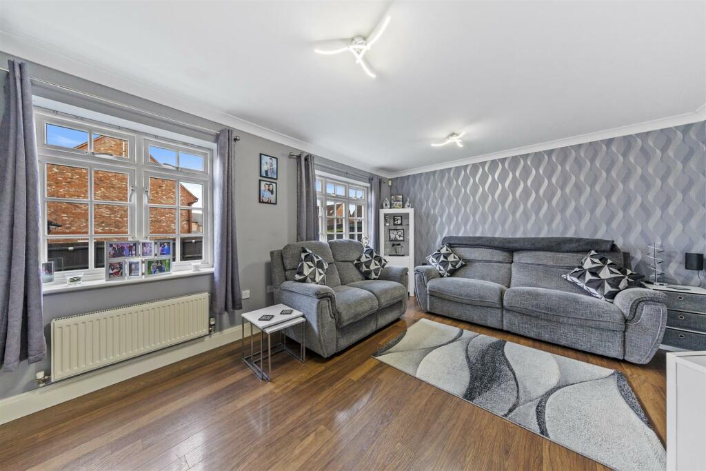 52GarwoodCresWeb13.jpg