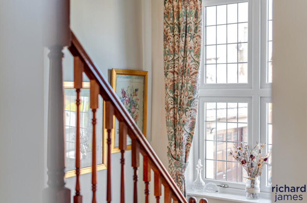 92b2f6f9029741e39a75ef4b247f464a