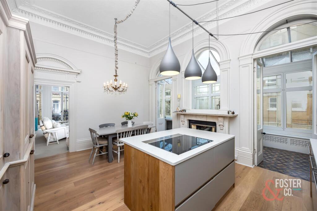 First Avenue 13 FFF - 010.jpg