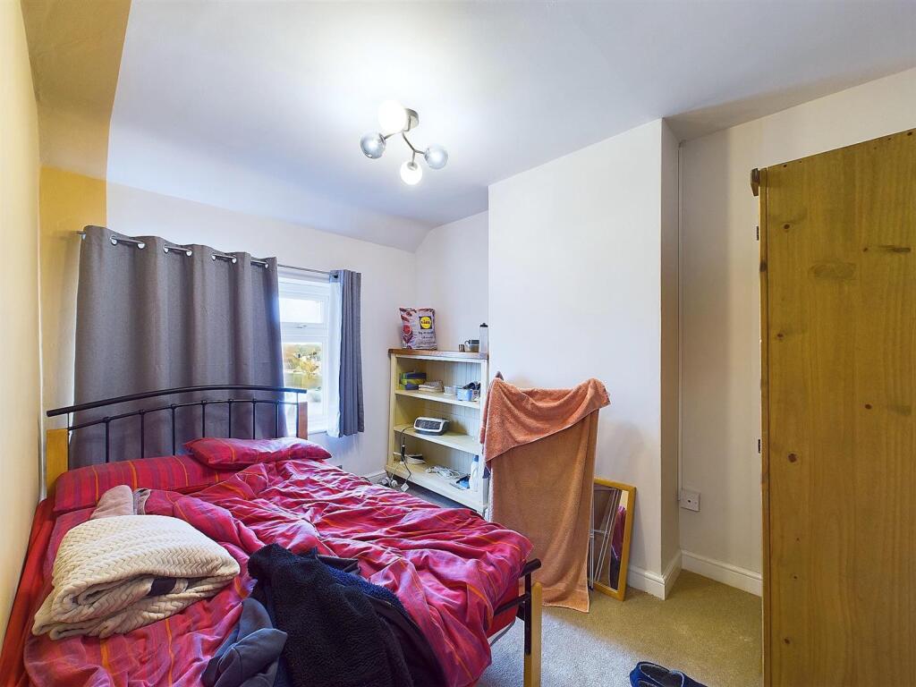 12 - 6 Bedroom HMO.jpg