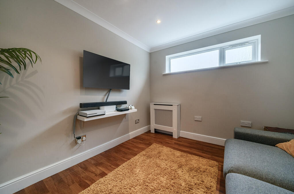 1330986-20-689ca7...