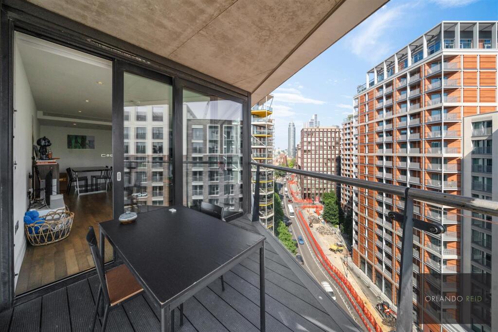 Flat 65, 4 Riverlight Quay SW11 8DG-9.jpg