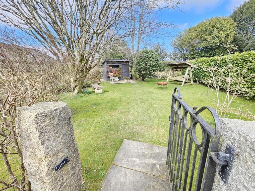 Private Enclosed Gardens.jpg