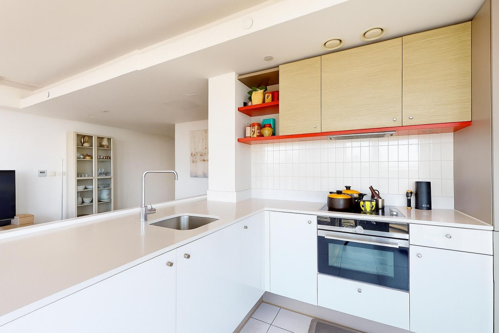 Property for sale at Royal Docks, by barrain londo