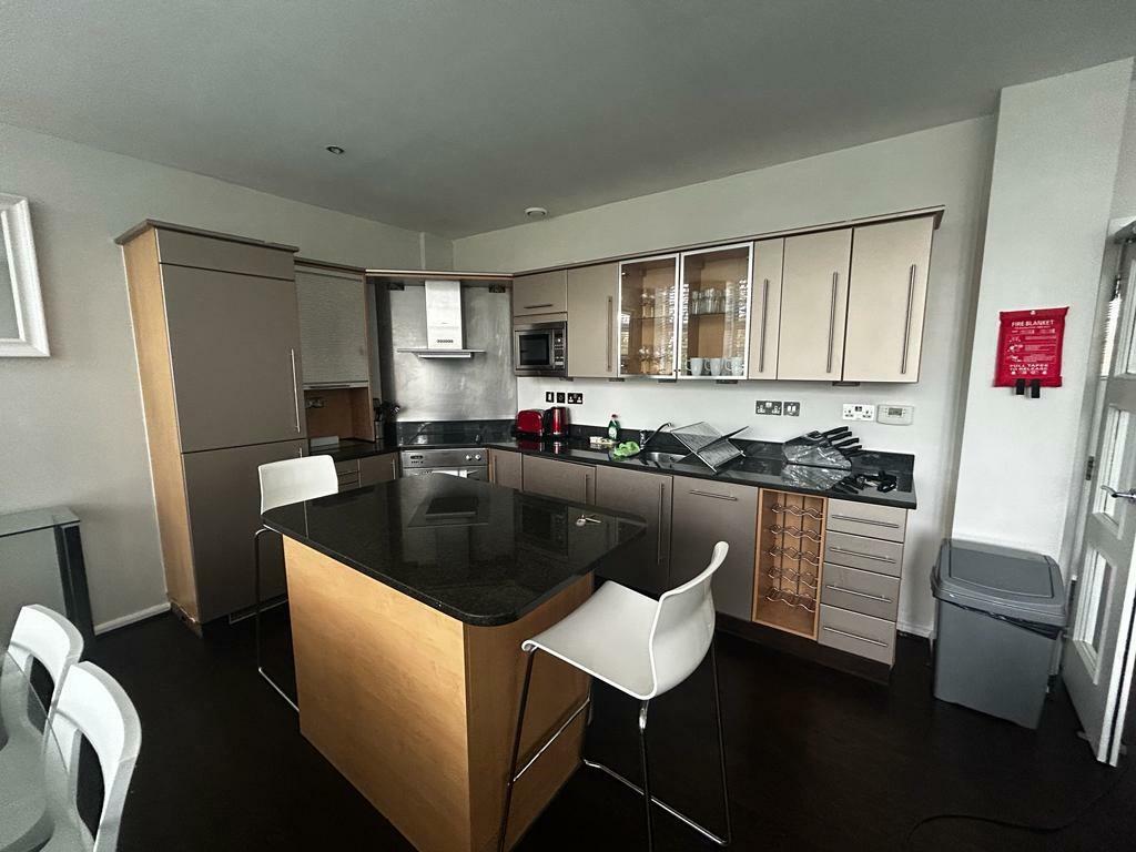 Kitchen (1).jpg