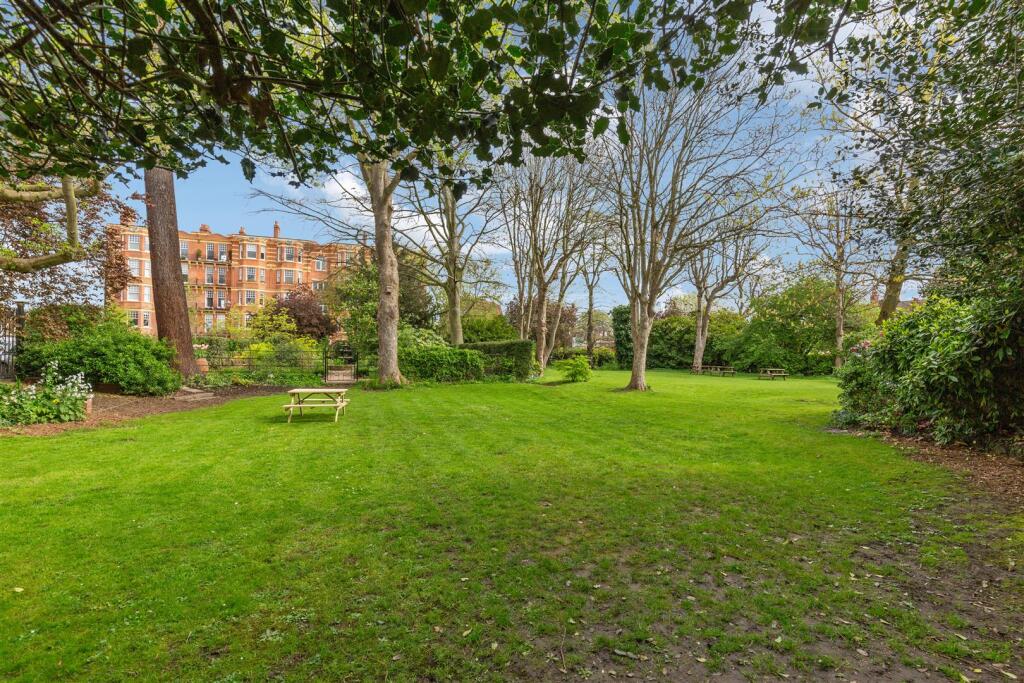 Sutton Court, W4 - FOR SALE