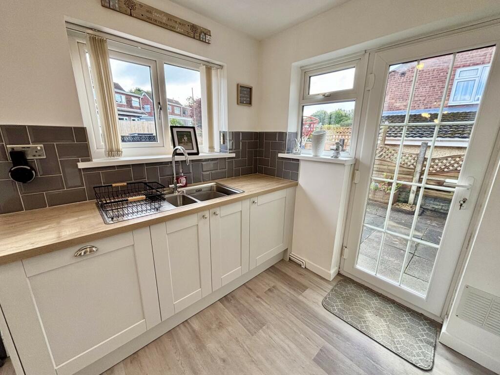 Kitchen/ dining room