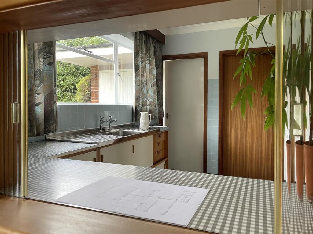 Dining Room In To Kitchen