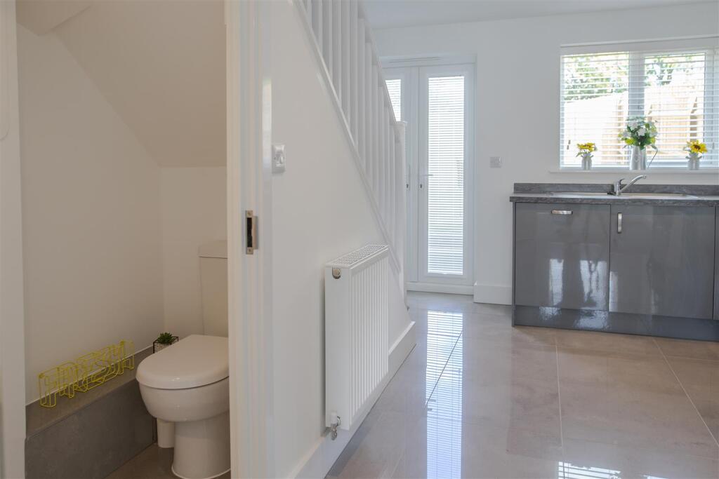 Cloakroom/WC