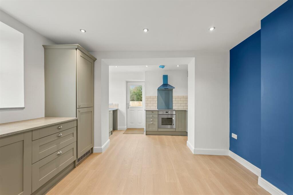 8 Bridle Road-08.jpg