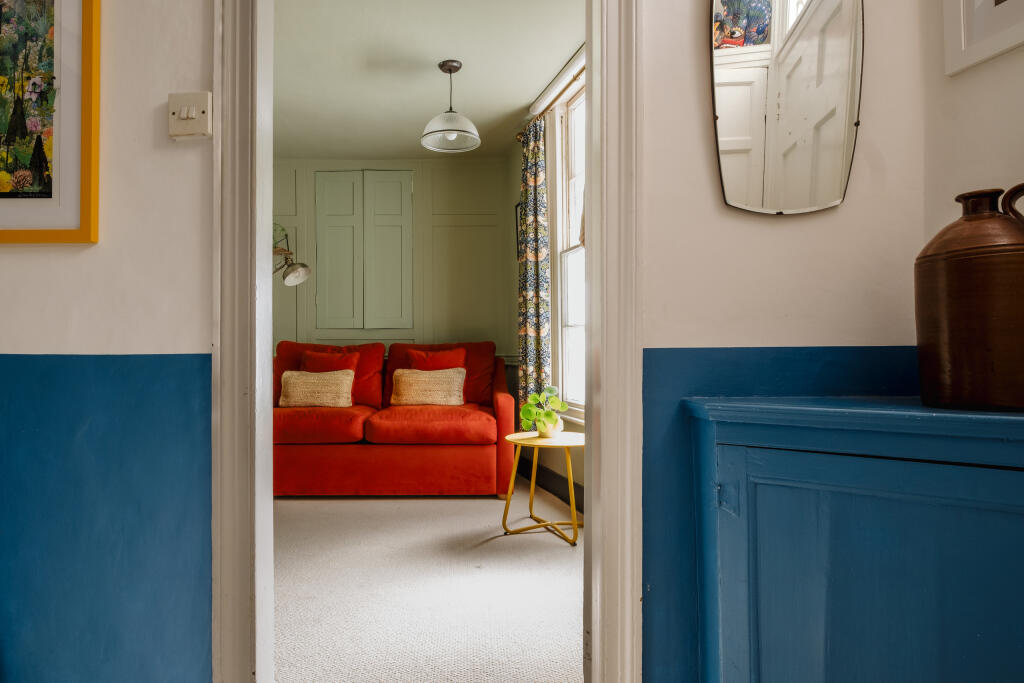 CROFT-CROFTROAD-HASTINGS-INTERIOR-HR-72*