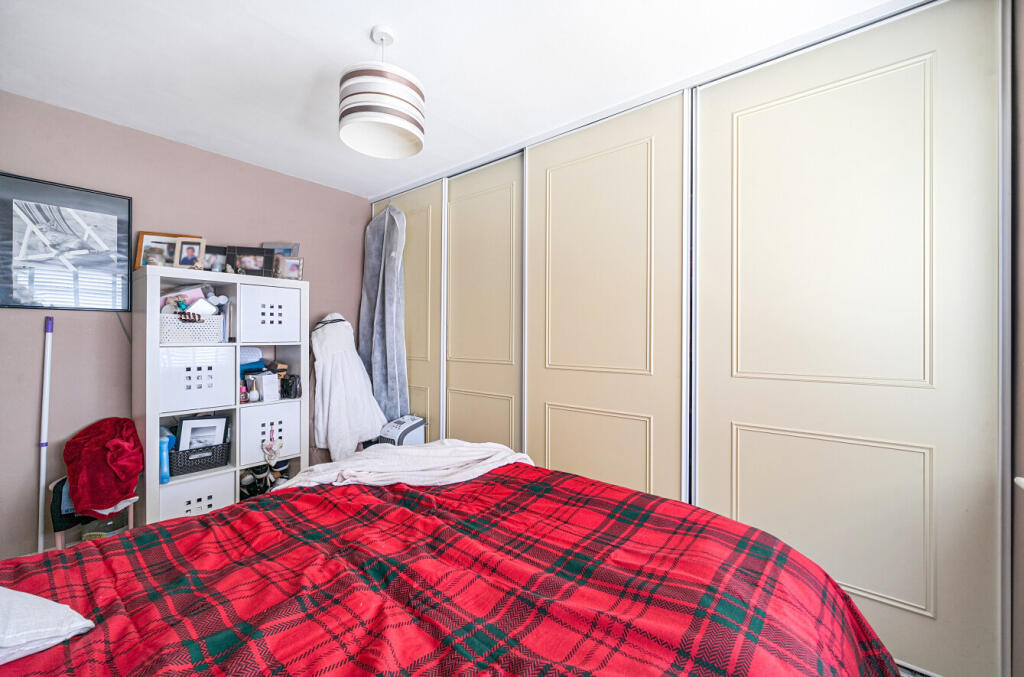 1383680-24-692daa...