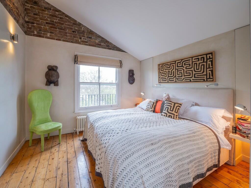 Principal bedroom