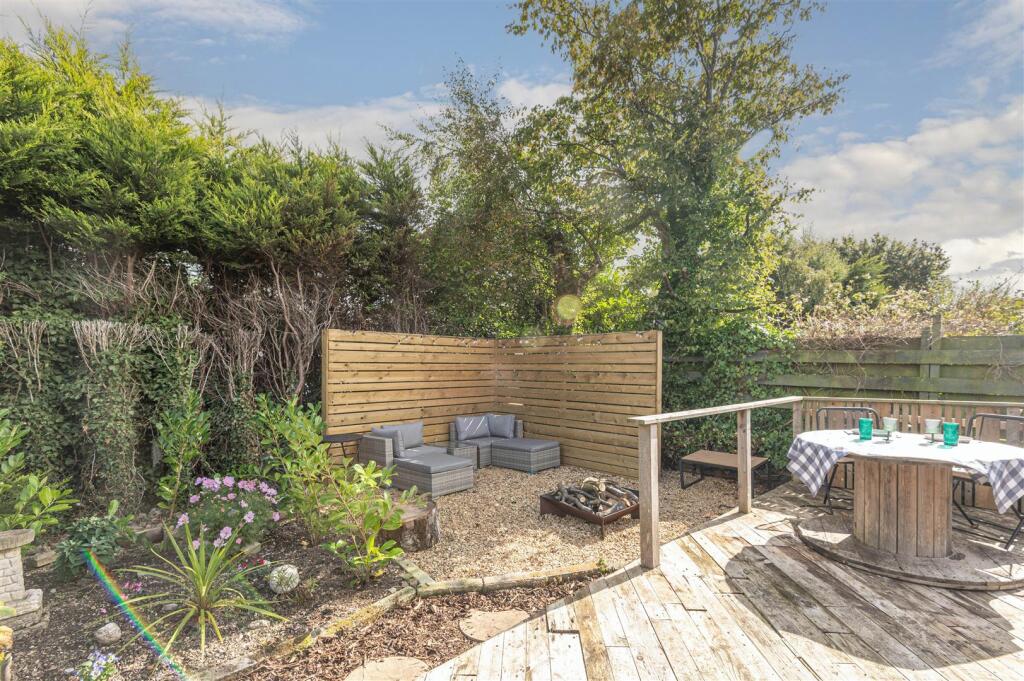 25 - 88 Smalewell Road LS28 8JH.jpg