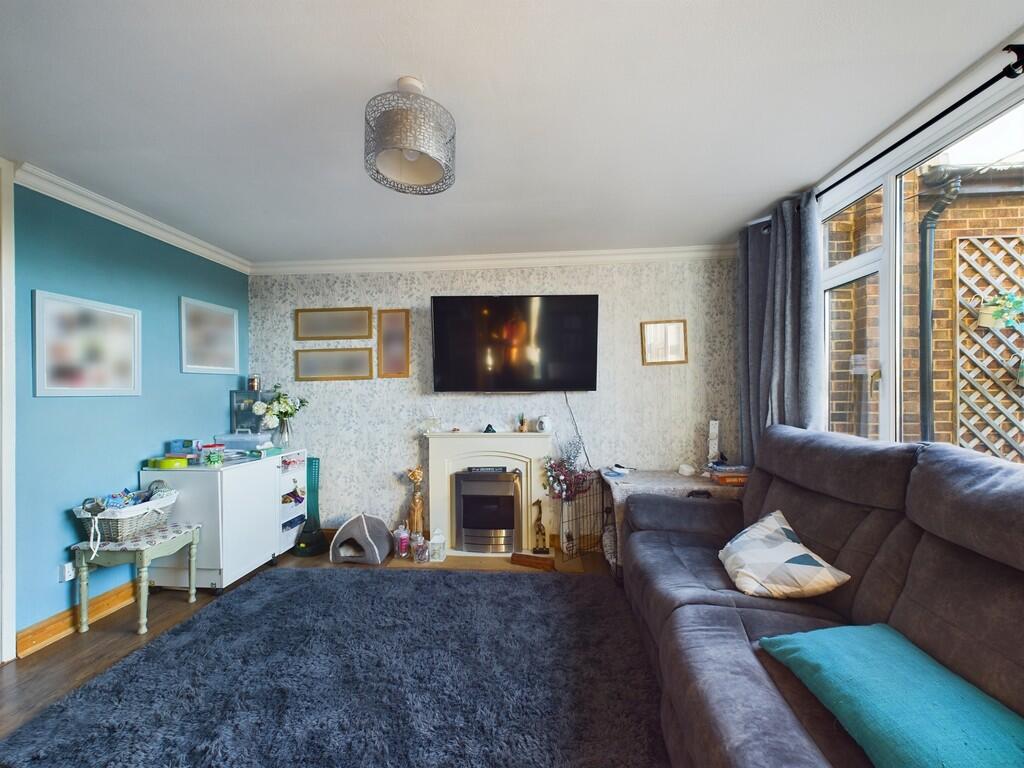 CAM01835G0-PR0135...