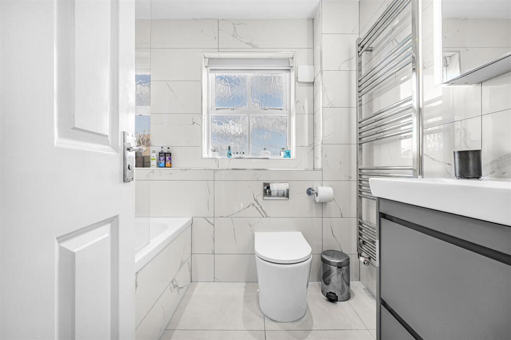 Family Bathroom: