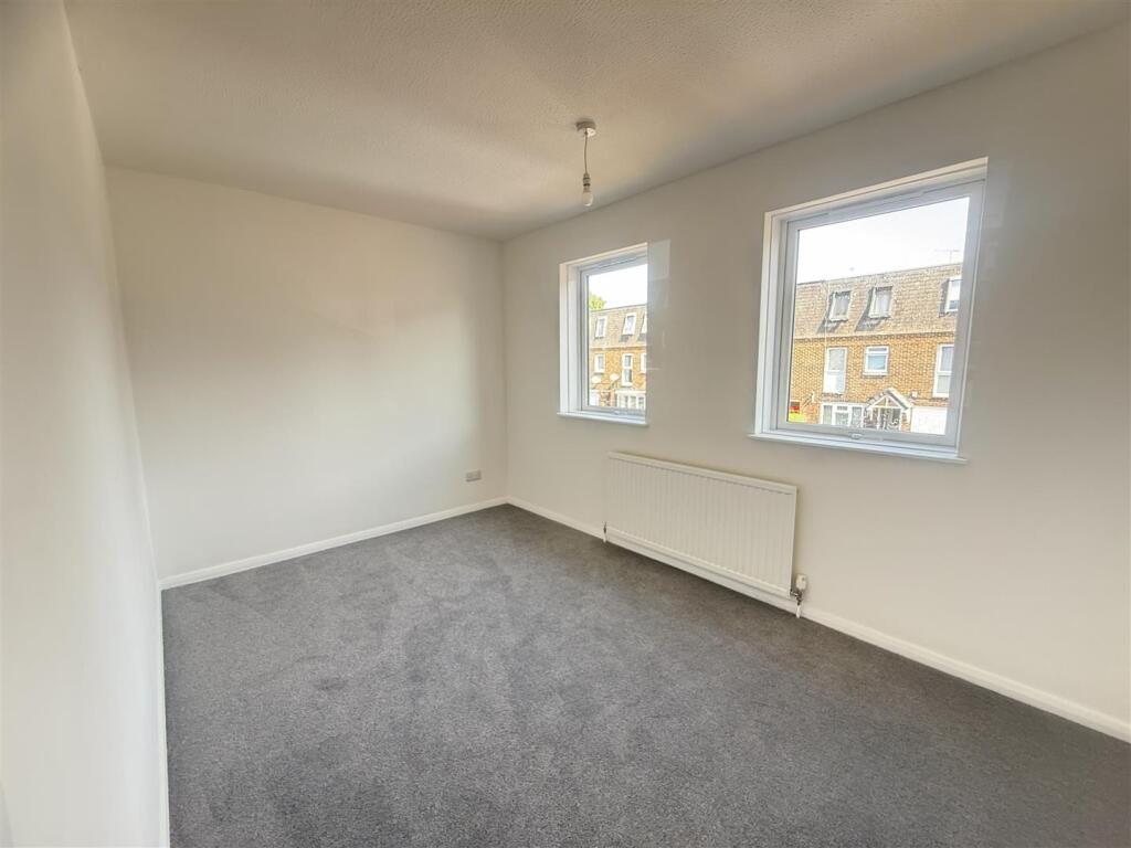 Middle front bed.jpg