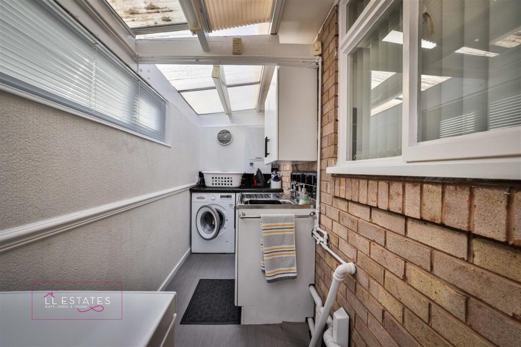 Utility Room.jpg