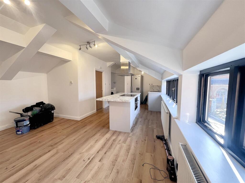 Lounge/ Kitchen (Open Plan)