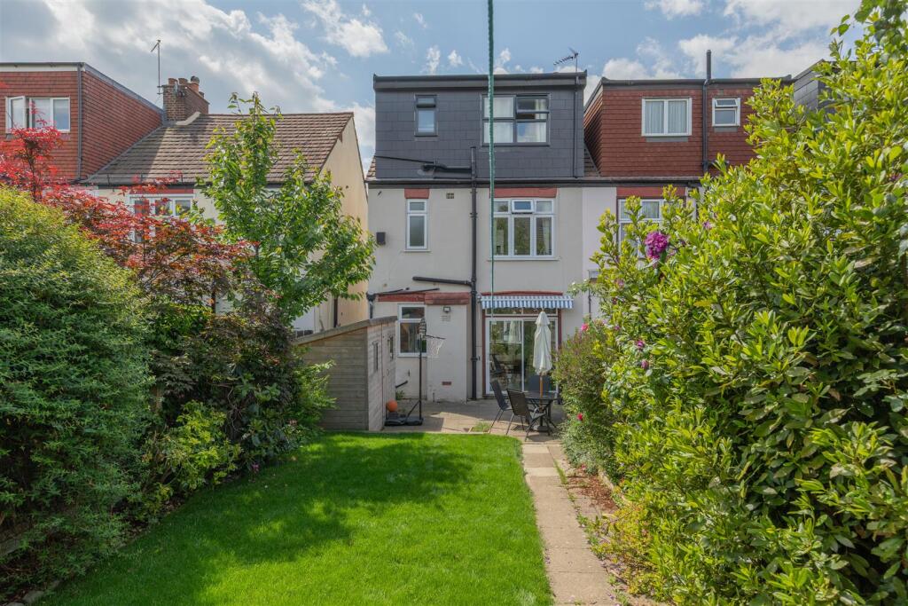 Ferndale Avenue, E17